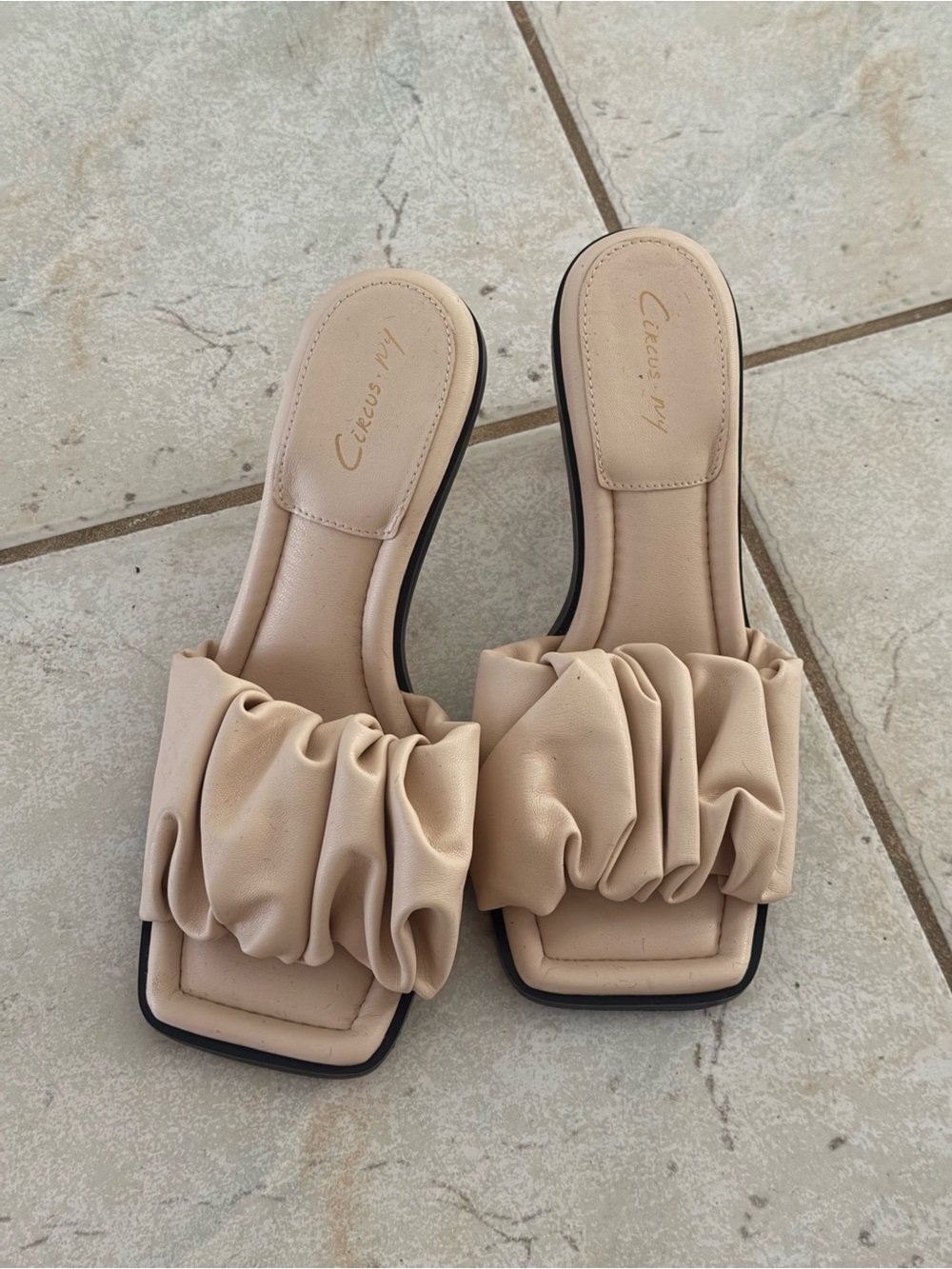 Circus by Sam Edelman beige heels